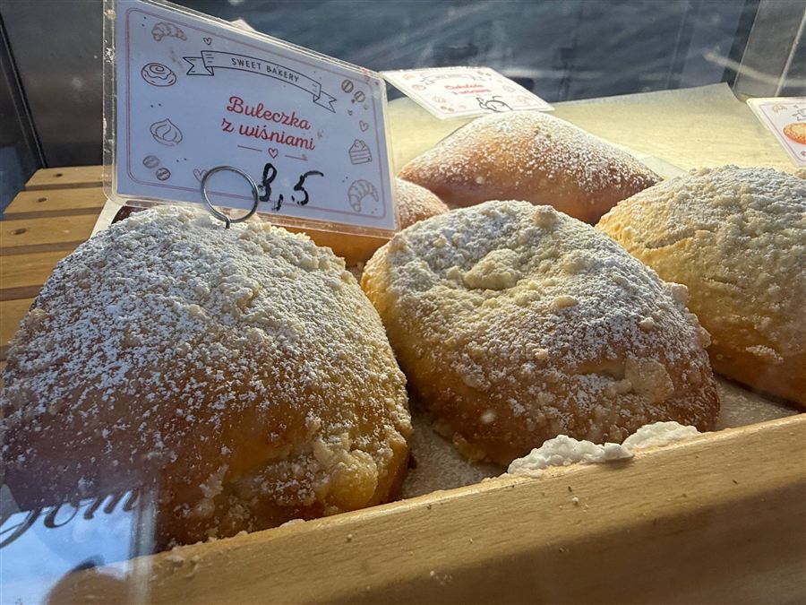 Bułeczka z wiśniami